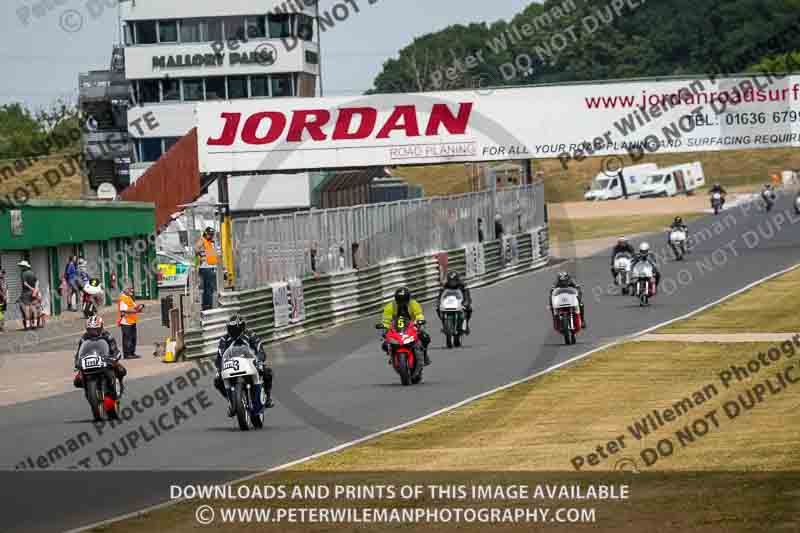 Vintage motorcycle club;eventdigitalimages;mallory park;mallory park trackday photographs;no limits trackdays;peter wileman photography;trackday digital images;trackday photos;vmcc festival 1000 bikes photographs